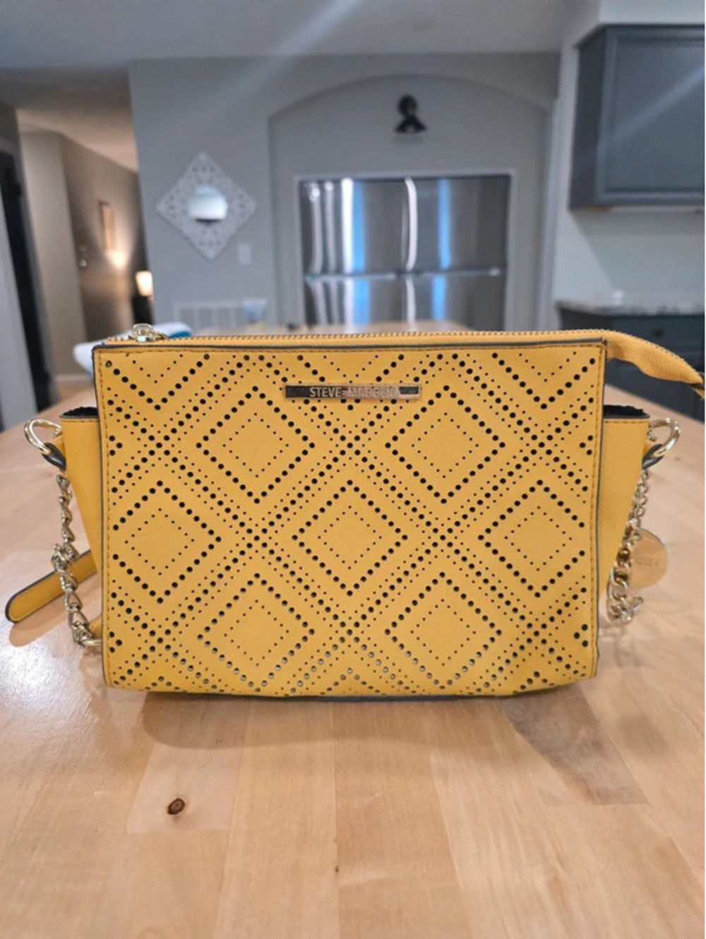 Steve Madden Honwy Yellow Cross-body bag